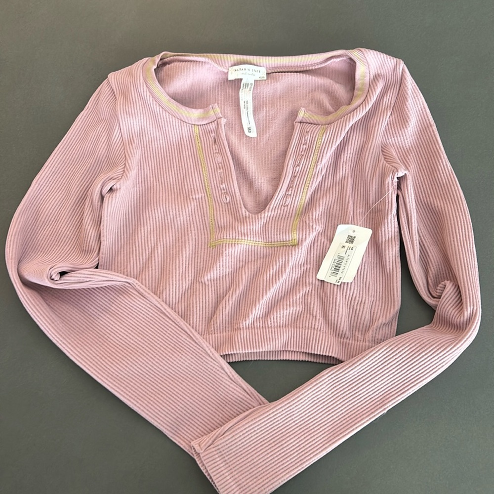 NWT Alter’d State long sleeve crop top.